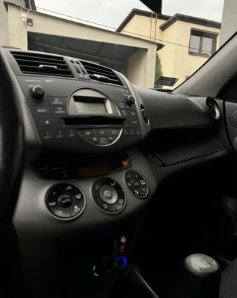 Toyota RAV4 cena 30000 przebieg: 233000, rok produkcji 2007 z Szubin małe 191